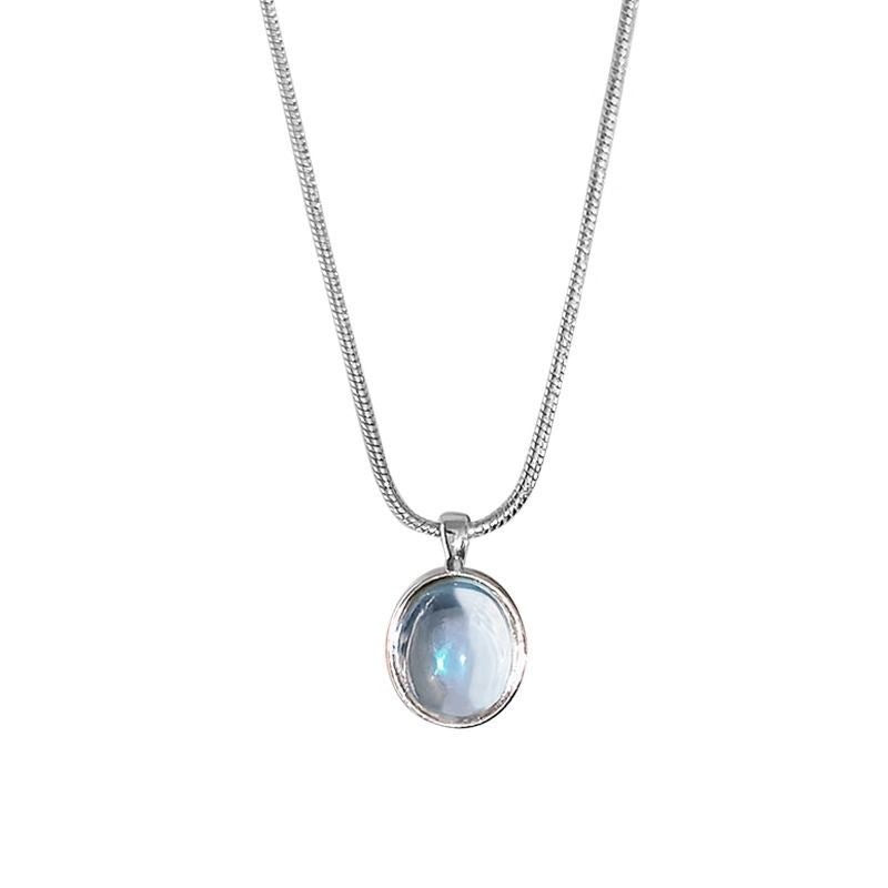 Moonlit beauty-Moonstone pendant necklace