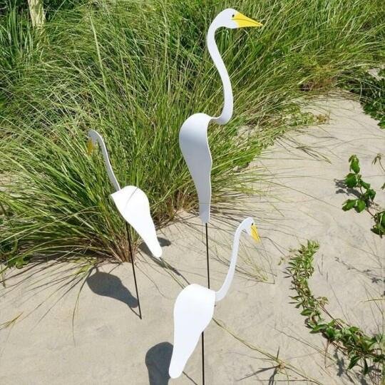 Swirl Bird-A whimsical and dynamic bird that spins with the slight garden breeze