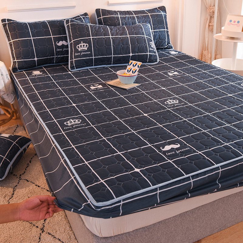 2025 Latest Breathable Silky Mattress Cover