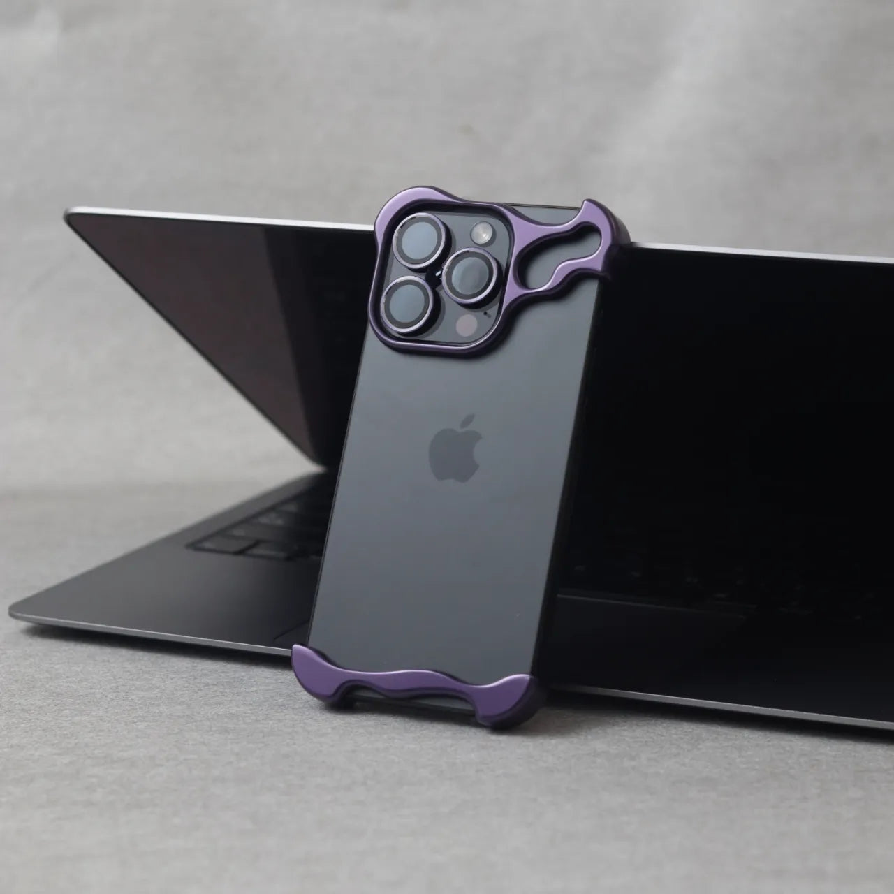 2025 New Special-Shaped Metal Corner Pad For Iphone