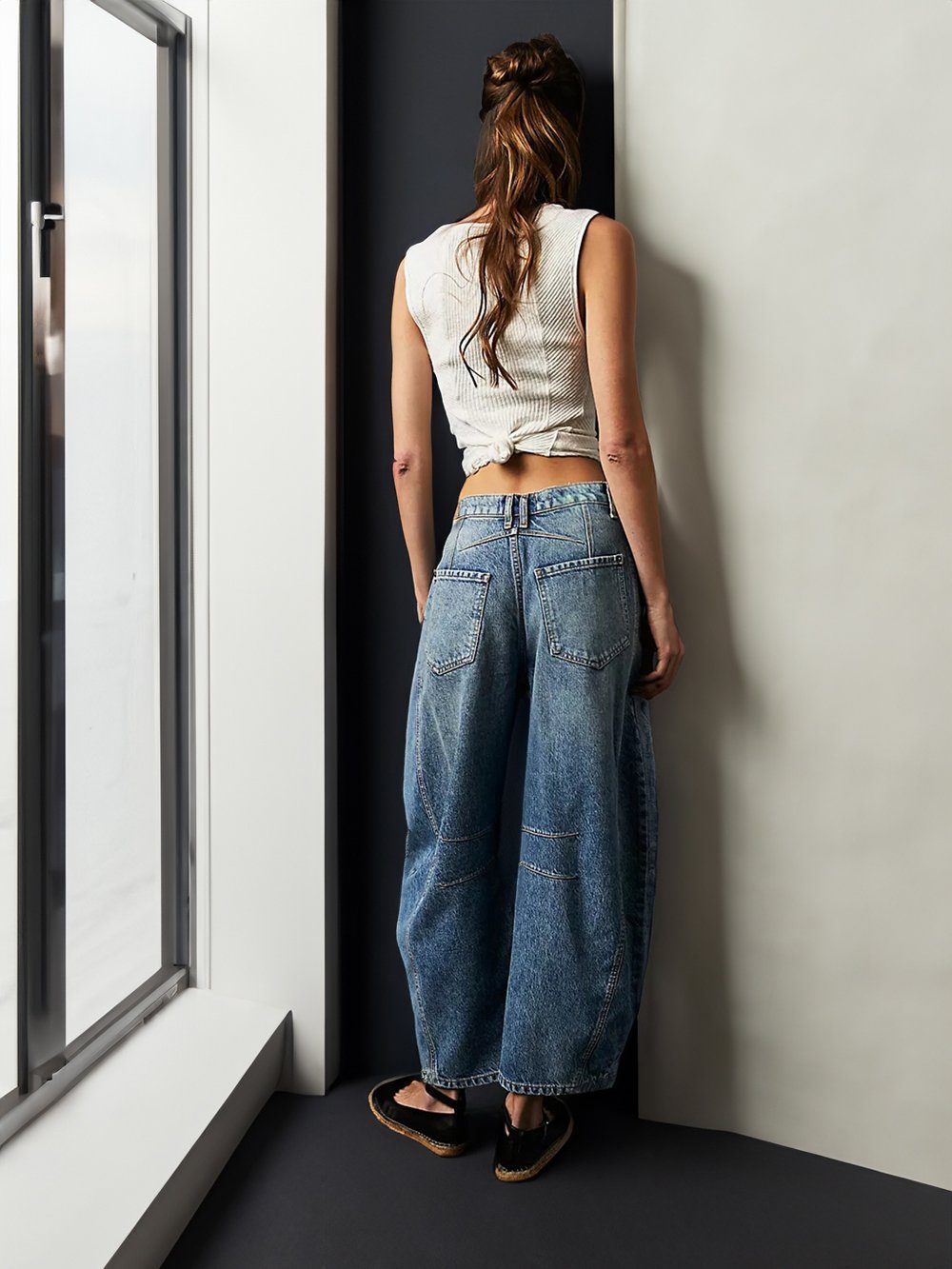 Casual And Trendy Mid-Rise Tube Jeans