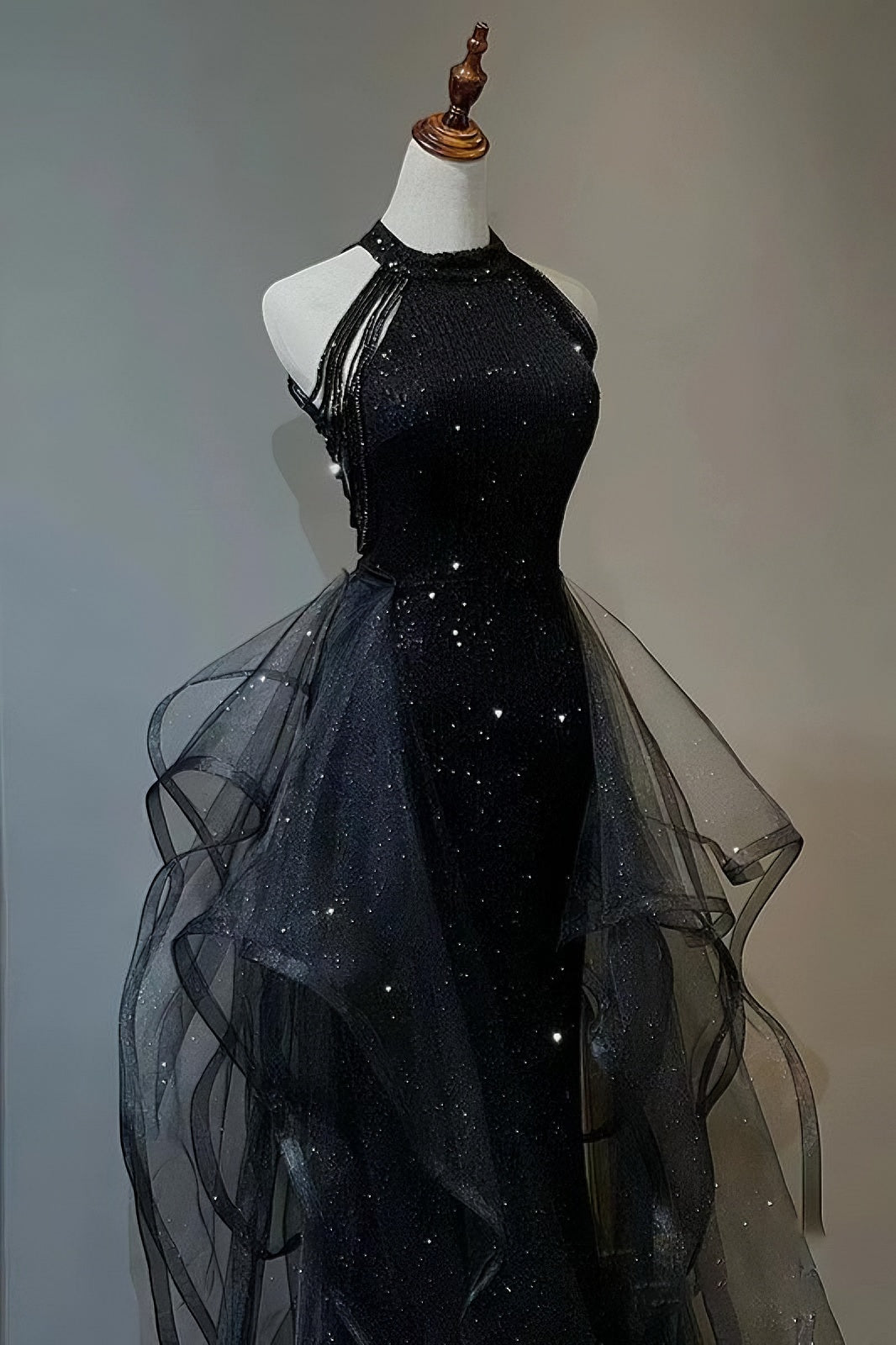 acelimosf™-Black sequined evening gown with train