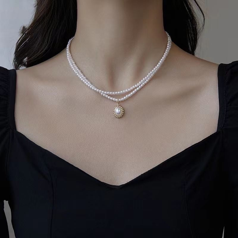 Vintage Baroque pearl necklace