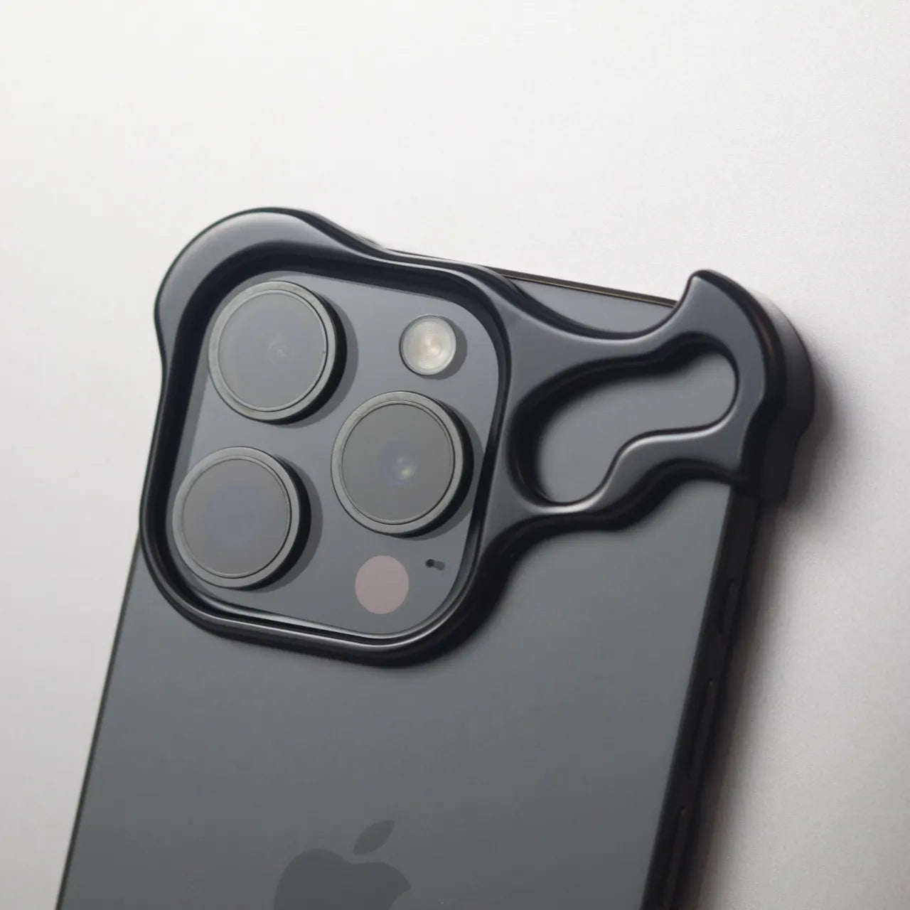 2025 New Special-Shaped Metal Corner Pad For Iphone